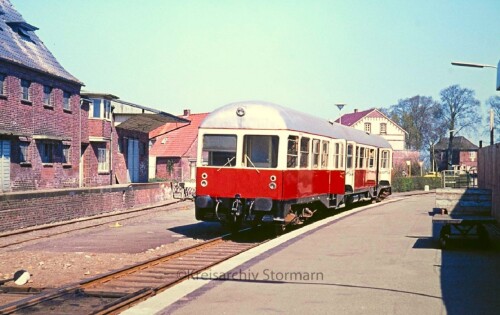 1974 Niebüll Bahnhof MAK Triebwagen (3)