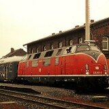 e-Brunsbuttel-Bahnhof-1981-V200-DoSto-LBE-1