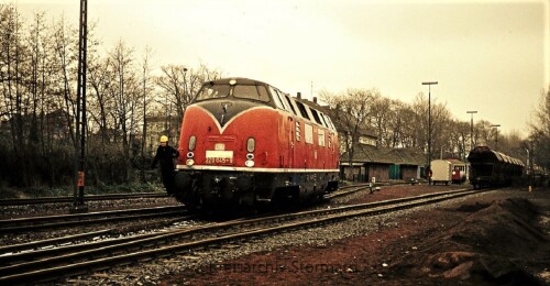 e Brunsbüttel Bahnhof 1981 V200 DoSto LBE (2)