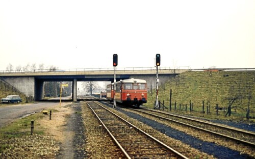 Schnelsen 1975 Tanneneck Bahnhof 1975 MAN Triebwagen Scvhienenbus