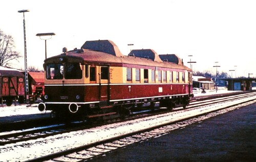 VT 761 Nuernberg Cloppenburg 1982 Bahnhof (1)