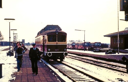 VT 761 Nuernberg Cloppenburg 1982 Bahnhof (2)