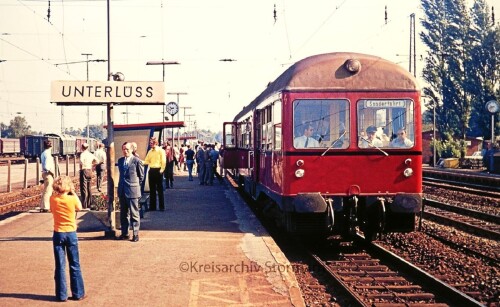 MAK Triebwagen Unterlüß Bahnhof 1974 BR 103 PopArt D Zug (3)