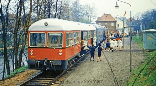 Mak Triebwagen Sepensen Lüneburg VTG 1969 LBE Holm Bahnhof