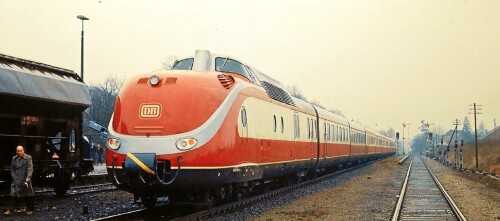 VT-11.5-BR-601-Intercity-Bahnhof-Deinste-1979.jpg