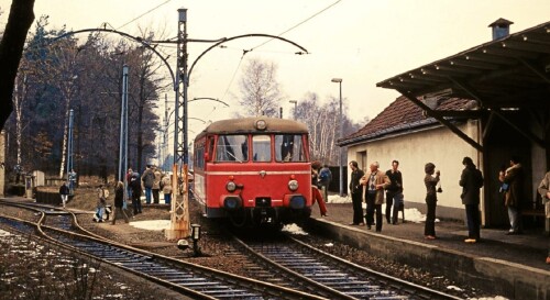 Cordingen-Bahnhof-1980-Bomlitz-a-1-MAN-Triebwagen.jpg