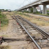 20240225-Daressalam-Bahnhof-Schienen-Schwellen-Signale-Weichenzunge-Stellhebel-1