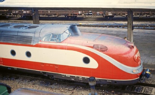 Bremerhaven-Bahnhof-1979-VT-11.5-BR-601-Intercity-IC-DB-Deutsche-Bundesbahn-9.jpg