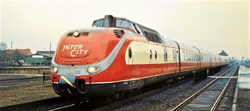 Bremervorde-Bahnhof-BR-601-VT-11.5-Intercity-1979.jpg