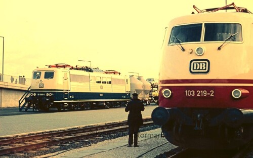 Maschen-Bahnhof-1975-BR-151-089BR103-219-Sonderschau-DB.jpg