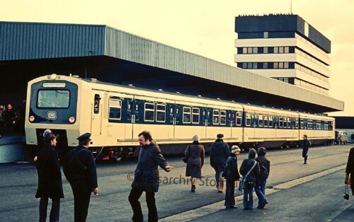 Maschen Bahnhof 1975 DB Sonderschau neu S Bahn Hamburg ozeanblau beige