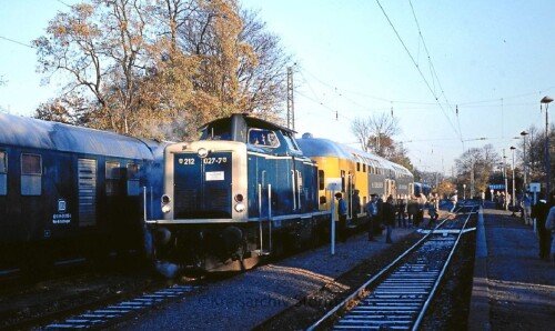 1980 Lüneburg Bahnhof BR 212 V100 DB DoSto Doppelstockwagen DAB 50 LBE