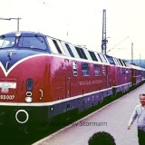 1984-Uelzen-Bahnhof-BR-220-V-200-Doppeltraktion-Sonderzug-historischer-Zug-1