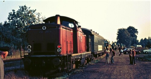 1972-Trittau-Bahnhof-John-Deere-Express-Trecker-Mahdrescher-auf-Werbetour-6.jpg