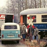 1977-Rohlfshagen-Filmaufnahmen-an-der-Bahnstrecke-Kof-3-Tatort-BR-323-UIC-Mitteleinstiegswagen-4