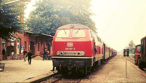 1974-Trittau-Bahnhof-Militar-Bundeswehr-Manover-BR_218_197.jpg