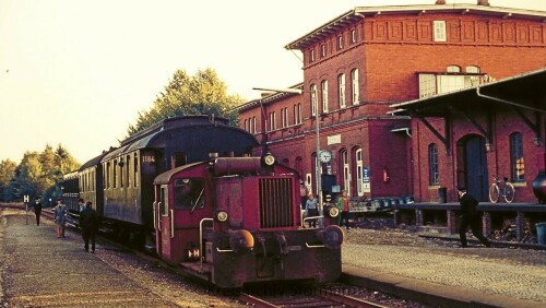 1975 Trittau Bahnhof Köf 3 Sonderfahrt Besichtigung Strecke Schiene Empfang (1)