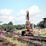 1977-Trittau-Gleisruckbau-DB-Streckenteilstilllegung-arbeiten-und-Schotteraufarbeitung-3