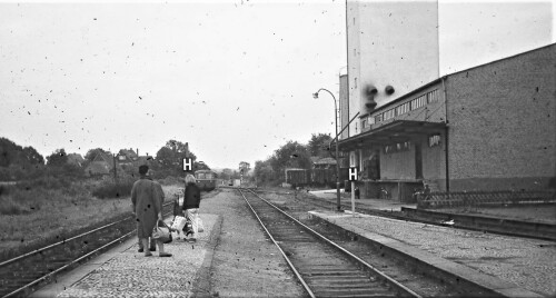 Mollhagen_Bahnhof_Haltestelle_1965-1.jpg