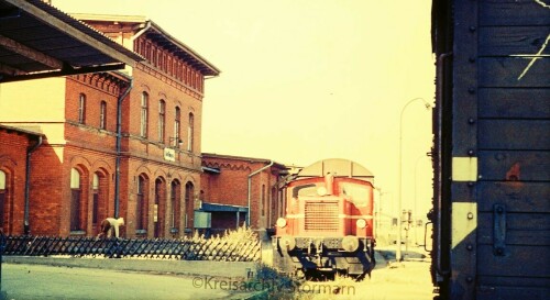 Mollhagen_Bahnhof_Haltestelle_1969_Raiffeisen_Eisenbahn_Gleise_Kof3_Rangieren_f-3.jpg