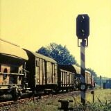 Mollhagen_Bahnhof_Haltestelle_1969_Raiffeisen_Eisenbahn_Gleise_Kof3_Rangieren_g-2