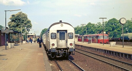 Schwarzenbek Bahnhof 1976 Nahverkehr Silberling Schienenbus BR 212 (3)
