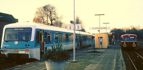 Schwarzenbek_Bahnhof_1987_BR_628_928_VT98_Schienenbus_Regionalverkehr_a-1.jpg