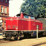 Trittau-Bahnhof-1975-Geratehilfszug-Entgleisung-BR-220-Abschleppen-DB-Deutsche-Bundesbahn-nach-Prellbockuberfahrung-Entgleisung-2