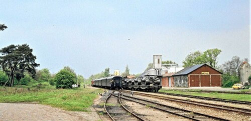 Trittau-Bahnhof-1978-Herbstmanover-Militar-Bundeswehr-Paner-Verladung-Verladestrase-1.jpg