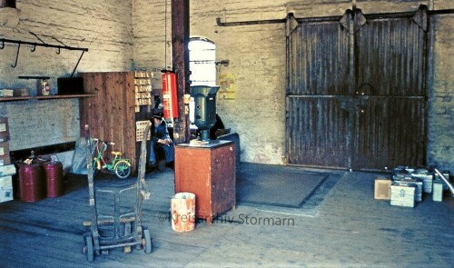 Trittau Bahnhof Innenansichten 1976 Güterchuppen (1)