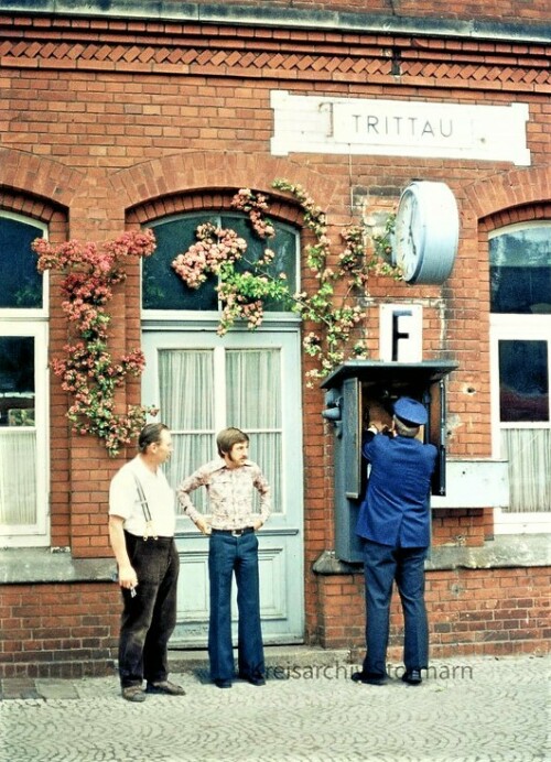 Trittau-Bahnhof-letzter-Personenzug-1976-Feierlichkeiten-4.jpg