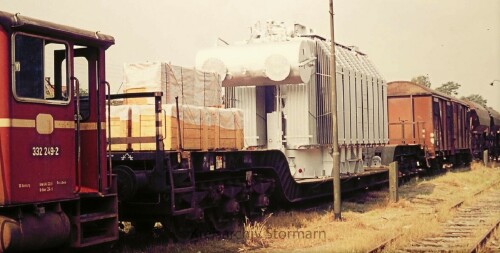 Trittau-Entladestelle-Transformator-abladen-Transfer-Hanomag-Henschel-Schwertransport-F.-Rath-2.jpg