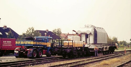 Trittau-Entladestelle-Transformator-abladen-Transfer-Hanomag-Henschel-Schwertransport-F.-Rath-4.jpg