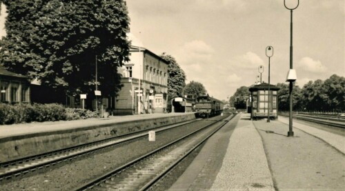 schwarzenbek Bahnhof 1960 BR78 Nahverkehr Bahnhofsgebäude alt