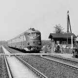 schwarzenbek_Bahnhof_1961_DR_12.14_Hamburg_Berlin_BR_181_MAV