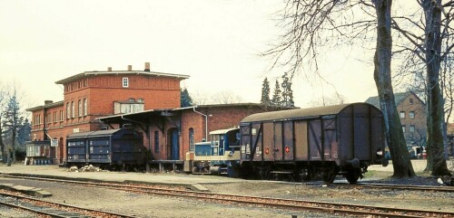 trittau Bhnhof 1981 letzter Güterverkehr Köf 3 BR 323 BR 333 ozeanblau beige DB Deutsche Bundesbahn 