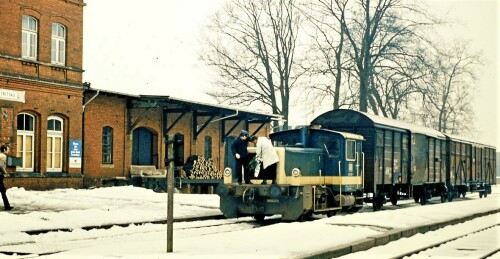 trittau Bhnhof 1981 letzter Güterverkehr Köf 3 BR 323 BR 333 ozeanblau beige letze Fahrt (7)