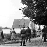 Bad_Oldesloe_Bahnhof_1953_mordversuch_gerichtstermin_vo_Ort_Mordprozes_Tatortbegehung-1