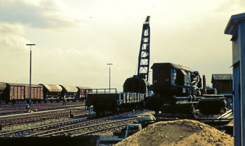 Bauzug_Schwerlastkran_bad_oldesloe_1976_Bahnhof-1.jpg