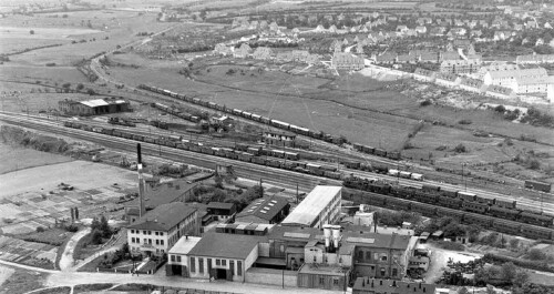 bad_oldesloe_Bahnhof_1954_Luftbilder_LuftaufnahmenGbf_Guterbahnhof_Gleisanlagen_Nachkrieg-1.jpg