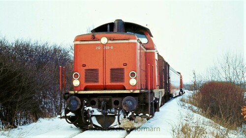 bad_oldesloe_Rumpel_Rolfshagen_1974_Filmaufnahmen_Deutsche_Bundesbahn_Werbefilm_BR_212_TEE_Waggon_IC_purpurrot-5.jpg