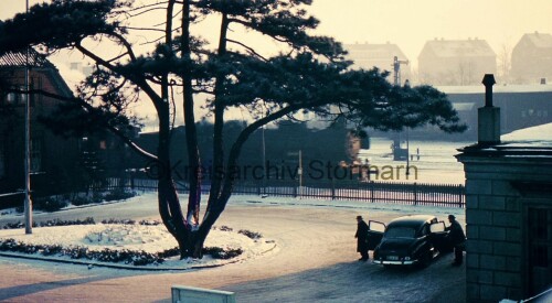 bad_oldesloe_bahnhof_1954_Mercedes_Benz_300_Adenauer_BR38.jpg