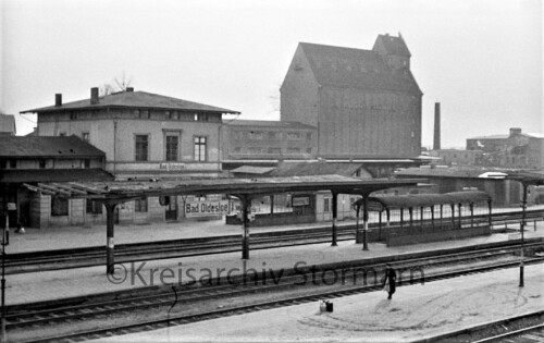 bad_oldesloe_bahnhof_1958.jpg