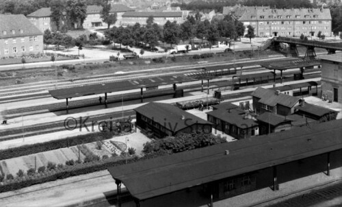 bad_oldesloe_bahnhof_1958_Foto_vom_Raiffeisenspeicher-1.jpg