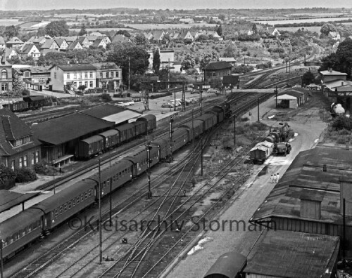 Bad Oldesloe Bahnhof 1960 BR03 Vogelfluglinie Eilzug DB (1)