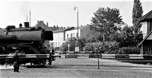 Bad Oldesloe Bahnübergang 1961 BR03 Dampflok Bahnschranke (2)