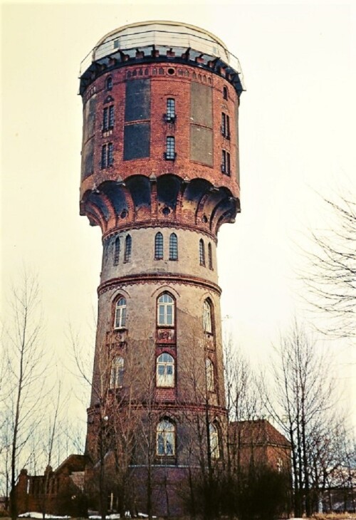 Bad_Oldesloe_Bahnhof_1966_2_Wasserturm.jpg