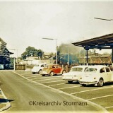 Bahnhof_Bad_Oldesloe_1976-2-Parkplatz_BR050