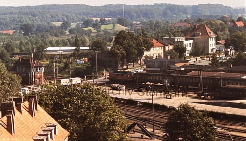 Scandia_B_2300_DS_Carrozze_FS_tipo-1959_bad_oldesloe_Bahnhof_1966_Fernzug_Skandinavien_Express.jpg