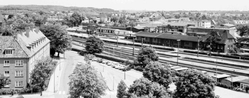 bad oldesloe 1968 Bahnhof Gleis Bahnhofsvorplatz (1)